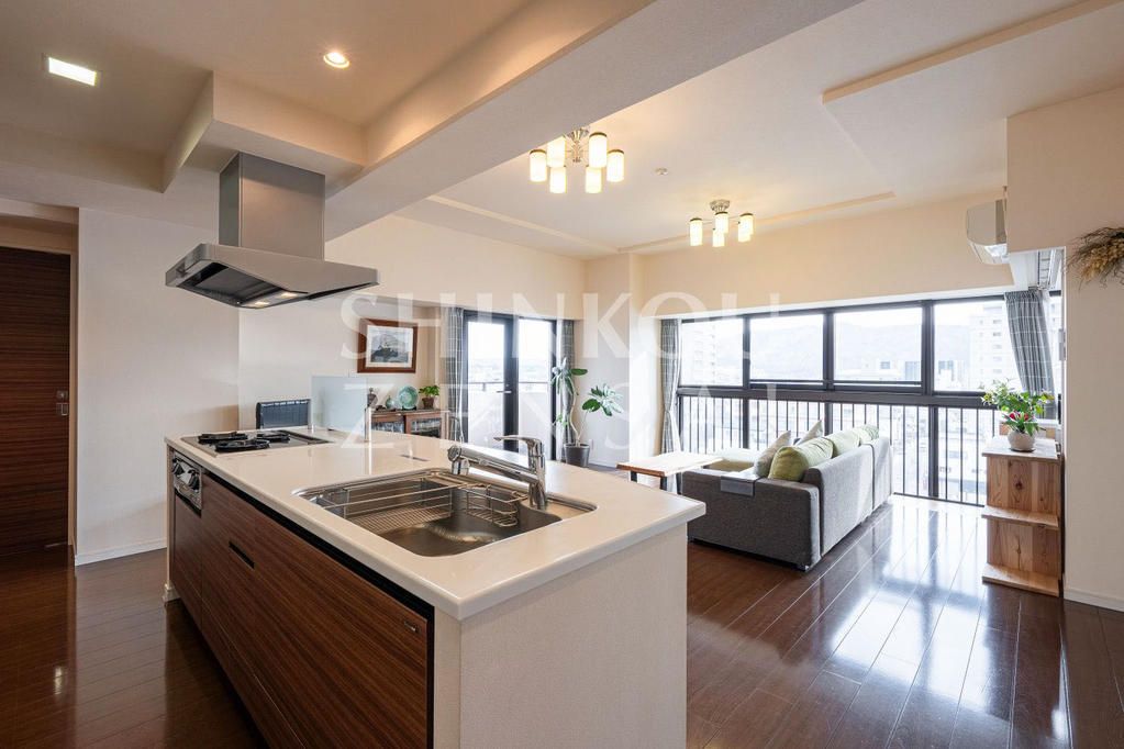 3LDK Corner Apartment for Sale in Urban City Ueda Central, Nagano - Image 1