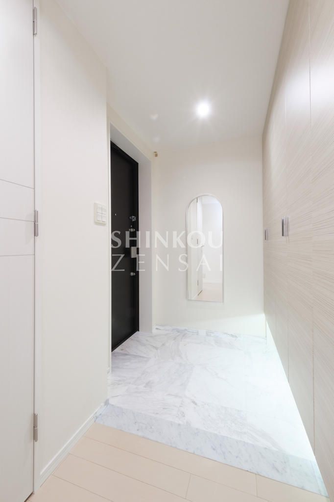 Clanz Square Omachi Urban Residence 12F 2LDK Hirosaki - Image 1