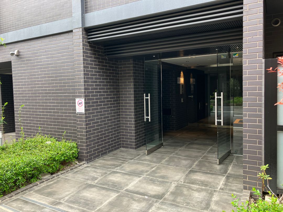 1K Apartment for Sale in Yokohama Minami Ward - 20.43m² - Thumbnail 2