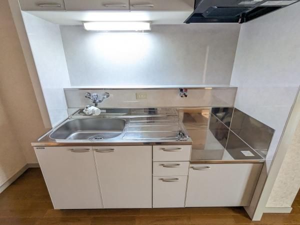 Renovated 2DK Apartment Near Chayama Station, Kyoto - Thumbnail 3
