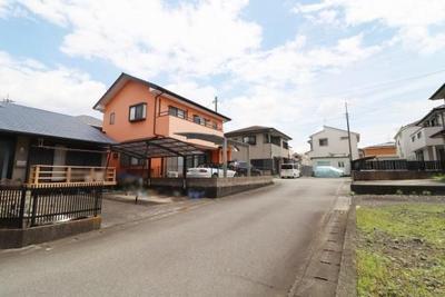 4SLDK House for Sale in Fujinomiya with Parking for 4 Cars — Image 2, Fujinomiya, Shizuoka