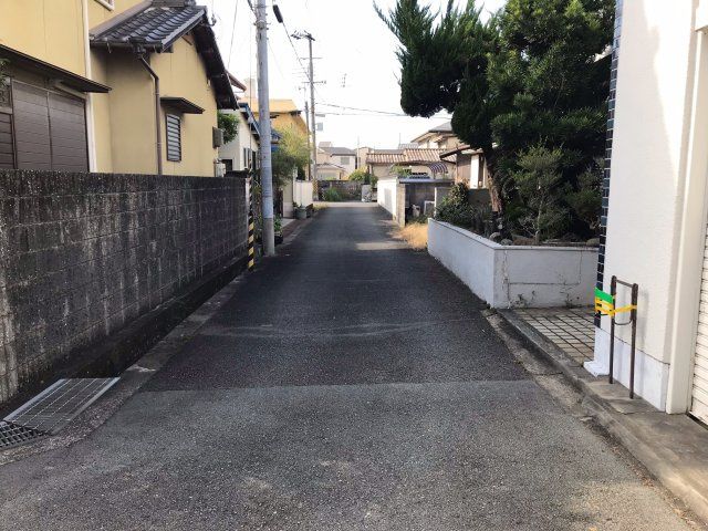 Land for Sale in Wakayama City with Old House - 184.31 sqm - Thumbnail 4