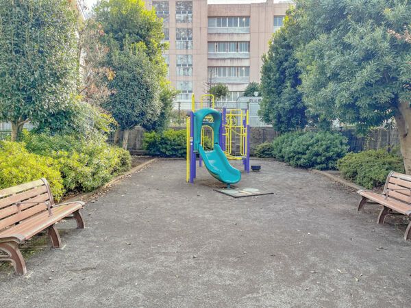 Newly Built 4LDK House for Sale in Kokubunji, Tokyo - Thumbnail 2