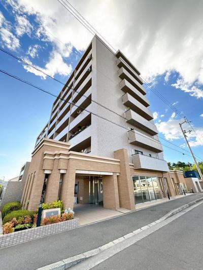 4LDK Apartment in Sakade City with Balcony Space — Image 1, Sakaide, Kagawa