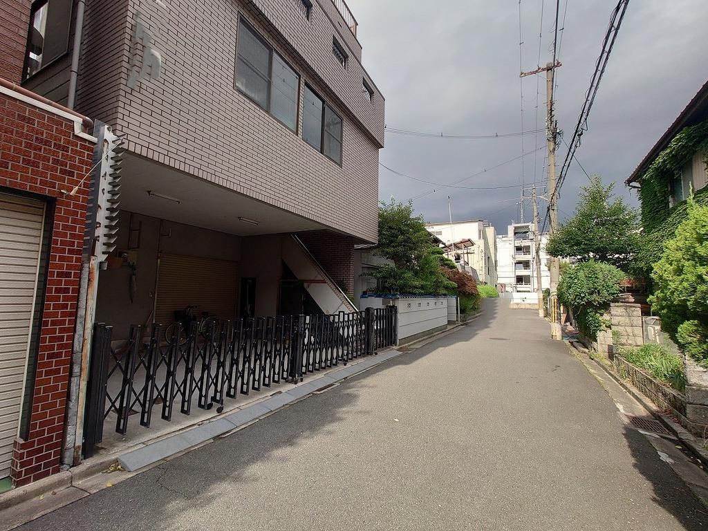 4LDK House in Higashi-Osaka with South-Facing Balcony - Thumbnail 3