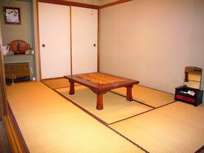 2LDK Apartment in Hakone with Private Hot Spring Access — Image 4, Hakone, Kanagawa