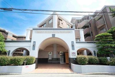 2LDK Apartment in Ashiya - Seresso Court Central Park — Image 1, Ashiya, Hyogo