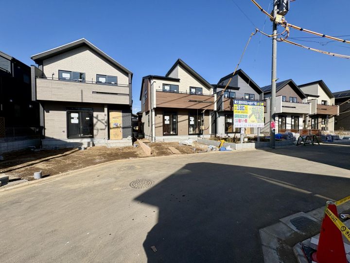 New 4LDK Houses in Higashikurume with Solar Panels & Seismic Grade 3 - Thumbnail 3