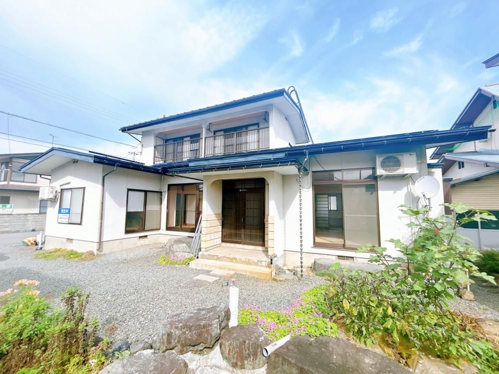 Renovated 4LDK House in Yonezawa with Parking - Thumbnail 3