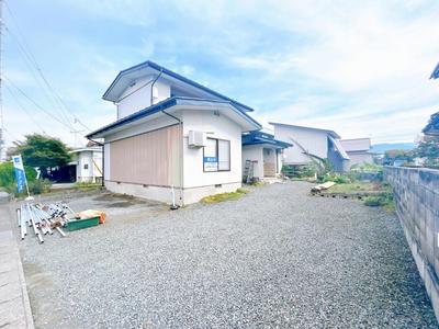Renovated 4LDK House in Yonezawa with Parking — Image 1, Yonezawa, Yamagata