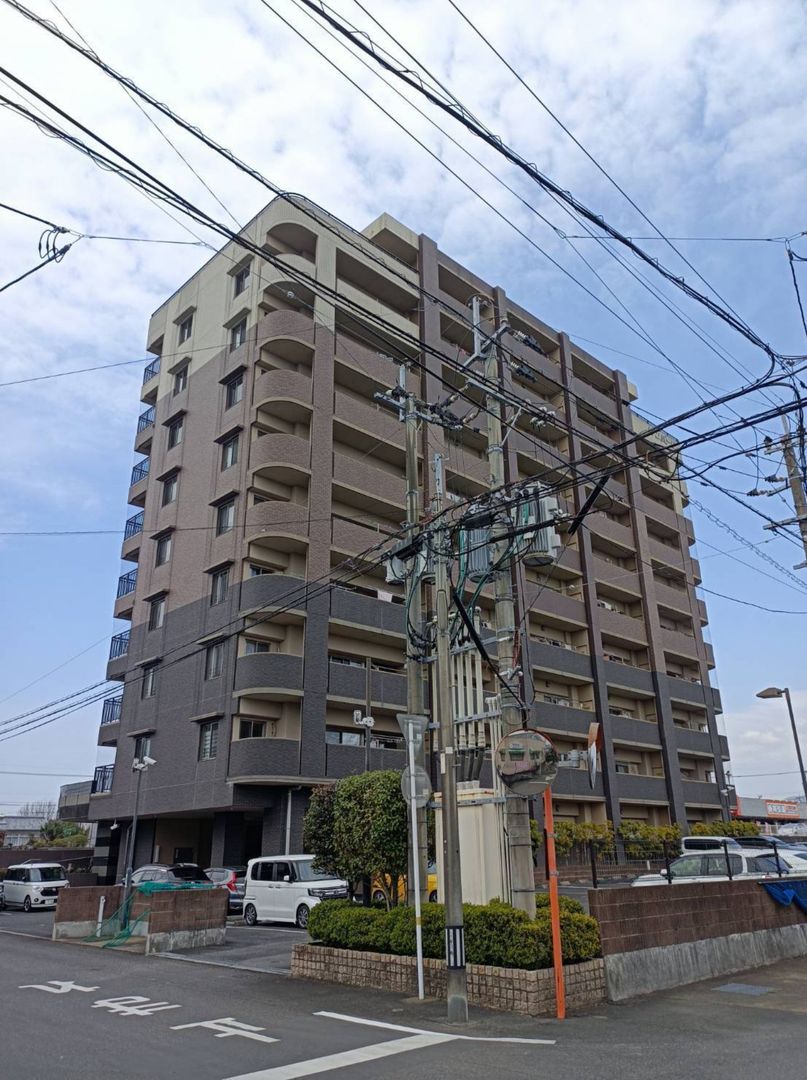 3LDK Apartment for Sale in Miyakonojo City, Miyazaki - Image 1