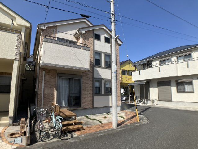 3SLDK Detached House for Sale in Koshigaya, Saitama - Image 1