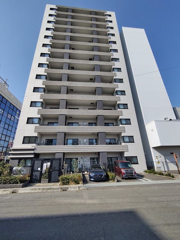 3LDK Apartment for Sale in Wizard Residence Tsuchiura, Ibaraki - Image 1