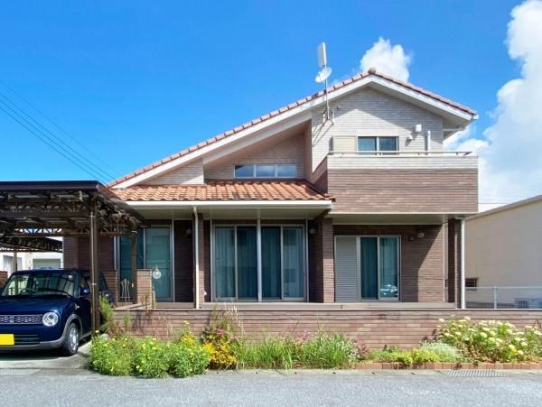 4LDK Modern House with Solar & EV Charging in Tomigusuku - Main Image