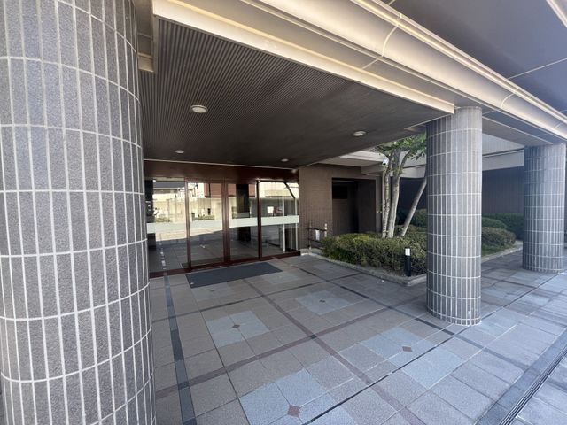 Charmant Corporation Lake City Seta 2LDK Apartment in Otsu - Thumbnail 2