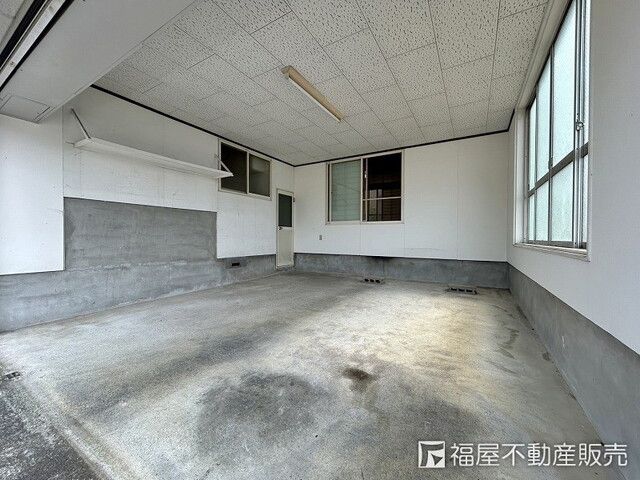 6SDK House with Inner Garage for Sale in Higashiomi, Shiga - Thumbnail 3