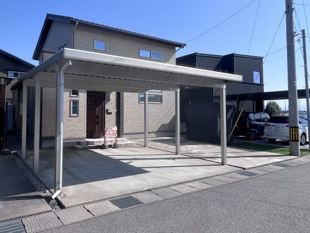 4LDK House for Sale in Takaoka, Toyama Prefecture - Thumbnail 3