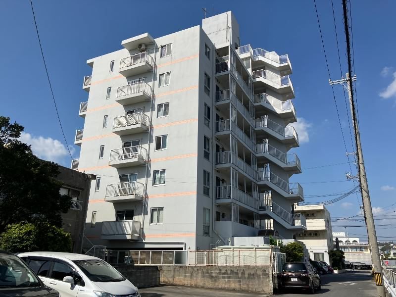 3LDK Apartment in Okinawa City with Balcony - Thumbnail 2