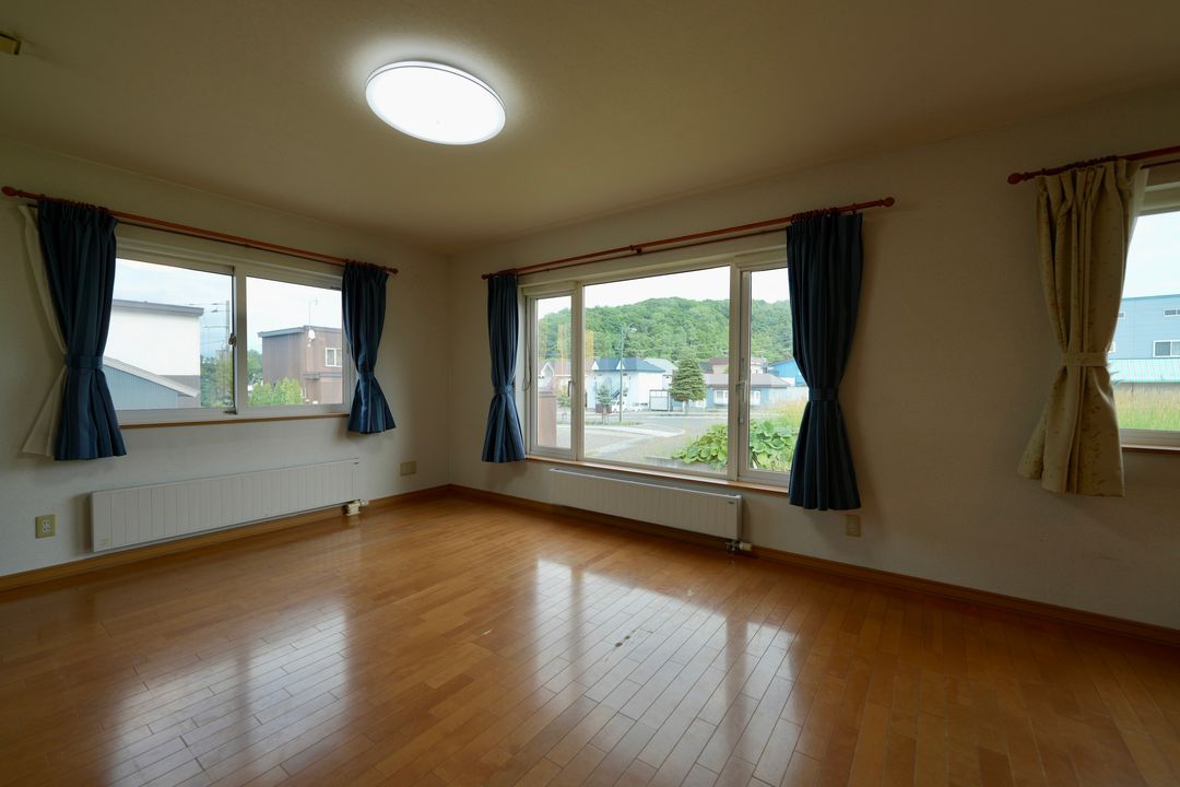4BR House for Sale in Furano, Hokkaido - 162.29 sqm - Thumbnail 4