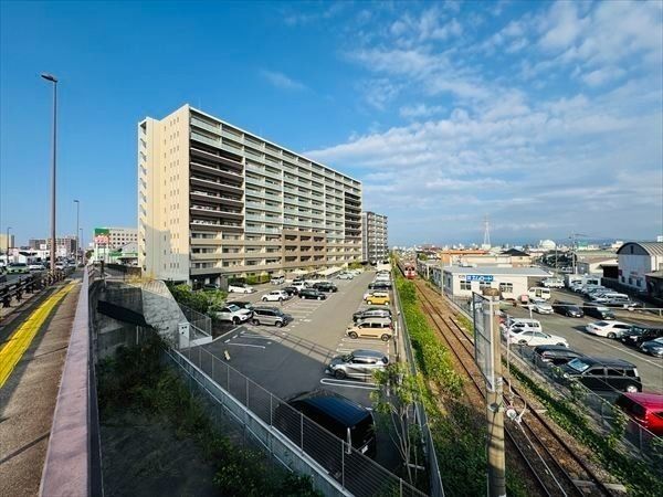 Pet-Friendly 3LDK Apartment in Kumamoto with Facial Recognition Security - Thumbnail 2