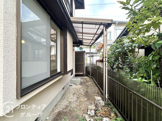 Renovated 4LDK House for Sale in Ikoma, Nara | Family Home - Thumbnail 4