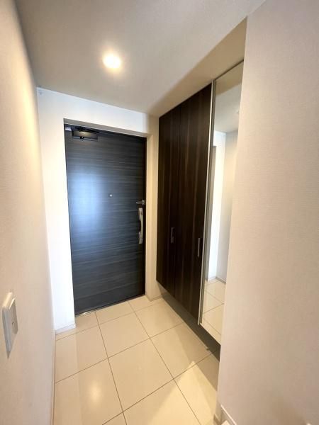 Top-Floor 3LDK Apartment Near Mito Station with Park Views - Thumbnail 3