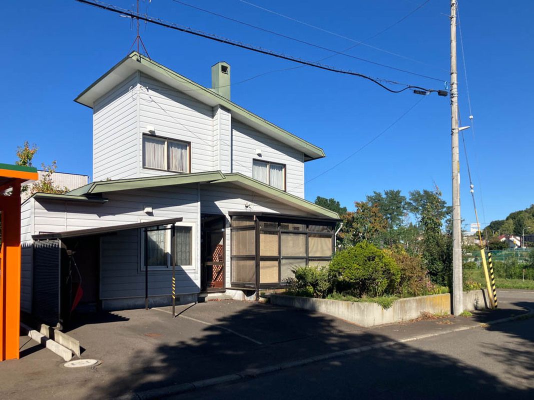 63 Tsubo Corner Land for Sale in Sapporo Atsubetsu with Build Condition - Image 1