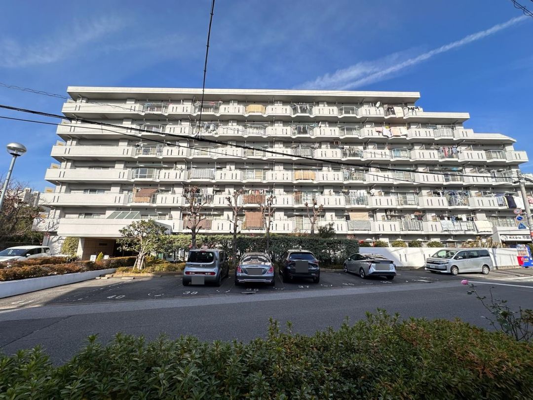 Stoke Mansion Minami-Urawa 3LDK Apartment for Sale in Warabi - Thumbnail 2