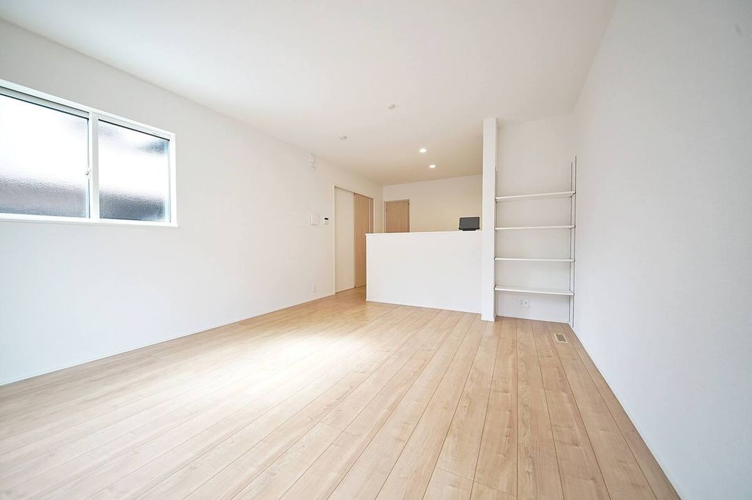 New 3LDK House in Niiza, Saitama - South-Facing & Bright - Thumbnail 4