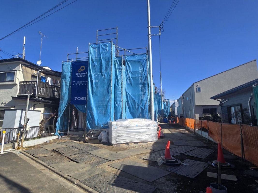 New 4LDK Houses in Yamato City's Blooming Garden Development - Thumbnail 4