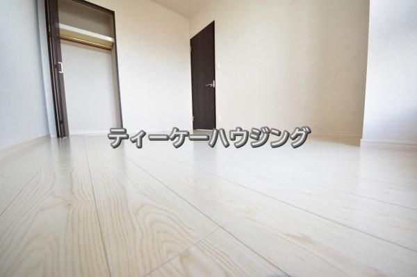 Rexcell Plaza Gamo 3LDK Apartment in Koshigaya - Thumbnail 2