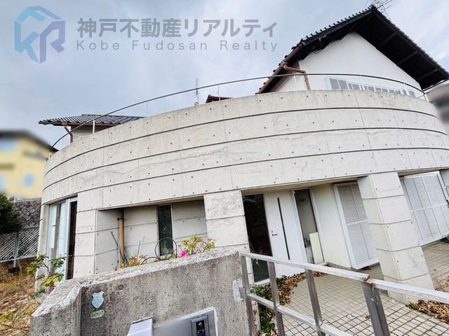 4SLDK House in Kobe's Kita Ward with Garage - Thumbnail 2