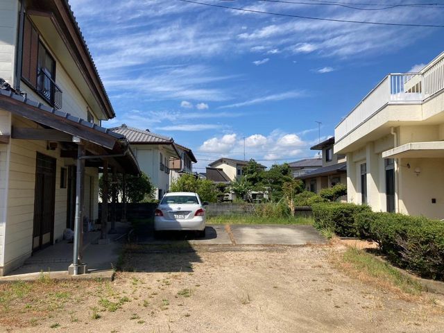 5DK House with Large Warehouse in Matsushige, Tokushima for Sale - Thumbnail 4