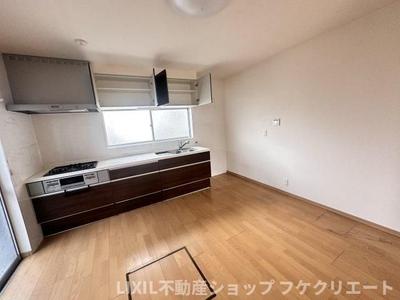 4LDK House for Sale in Marugame, Kagawa with Spacious Land — Image 22, Marugame, Kagawa