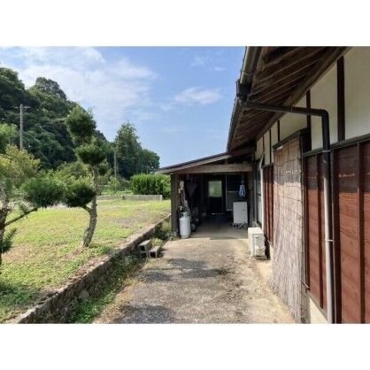 8DK House for Sale in Quiet Aoya, Tottori City - 197.77 sqm - Thumbnail 2