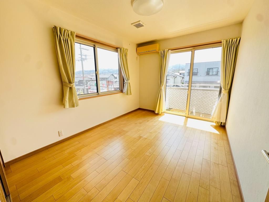 4LDK Detached House for Sale in Kameoka, Kyoto with Parking - Thumbnail 4