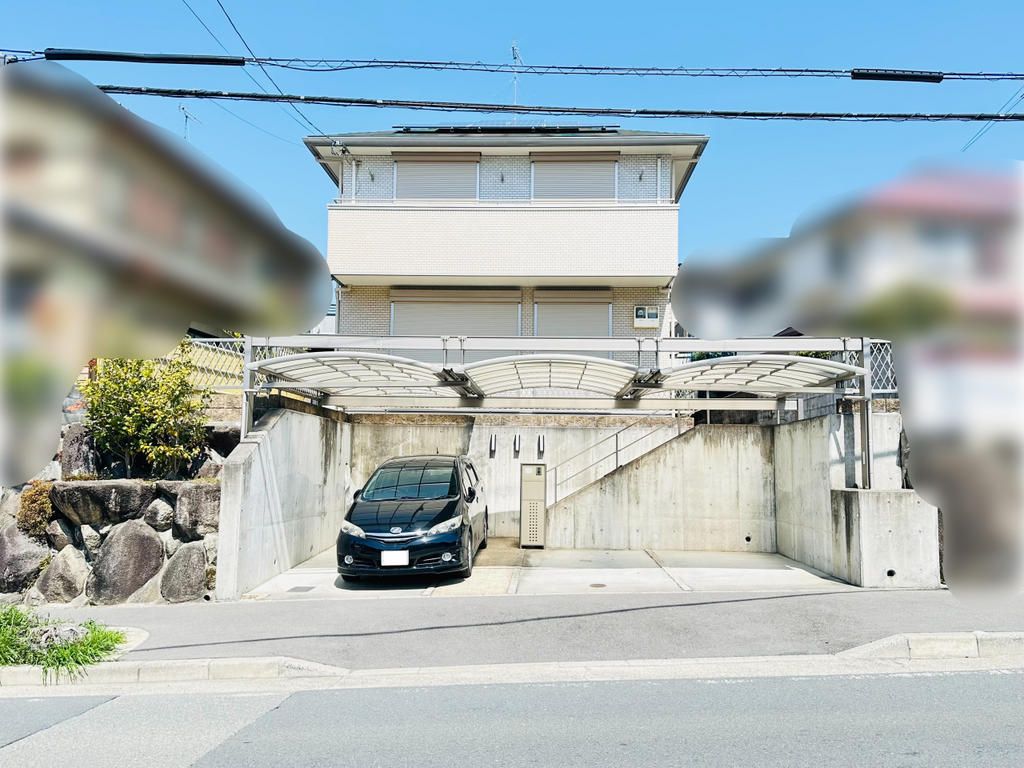 4LDK Detached House for Sale in Kameoka, Kyoto with Parking - Thumbnail 2