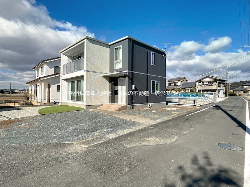 4SLDK Corner Lot House in Hamamatsu Hamana Ward - Thumbnail 2