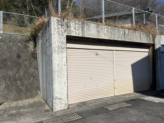 Land for Sale in Yonago's Munakata New Town with Mount Daisen Views - Thumbnail 3