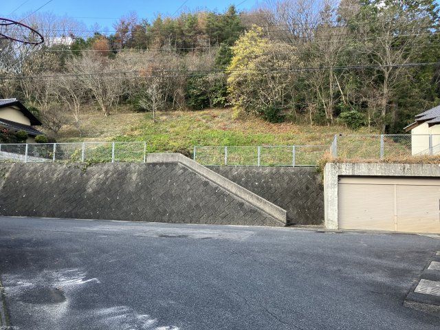 Land for Sale in Yonago's Munakata New Town with Mount Daisen Views - Thumbnail 4