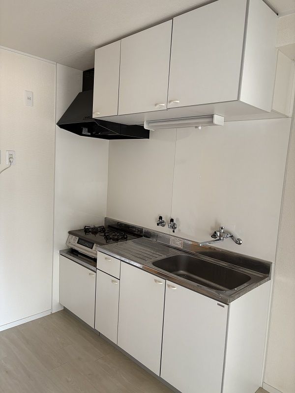 Wako Heights Nishikobe 3DK Apartment for Sale in Kobe - Thumbnail 2