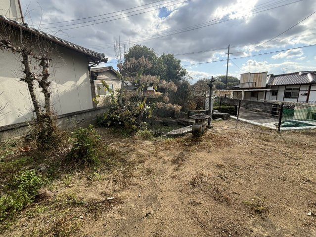 5DK House for Sale in Matsuyama's Tanimachi District - Thumbnail 3