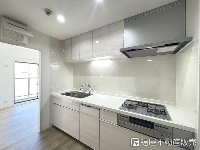 4LDK Apartment Near Tomio Station in Nara - Thumbnail 2