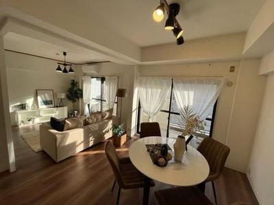 Refurbished 2LDK Apartment in Osaka's Joto Ward — Image 4, Joto, Osaka