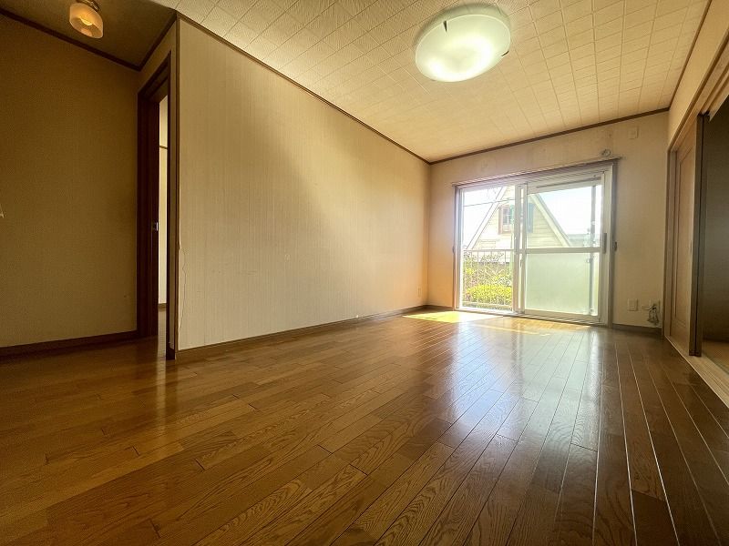 3LDK Pet-Friendly Apartment in Uenoshiba Danchi, Sakai - Thumbnail 4