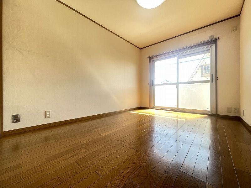 3LDK Pet-Friendly Apartment in Uenoshiba Danchi, Sakai - Thumbnail 3