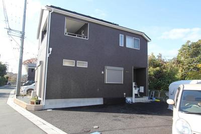 4LDK House in Akiruno with Solar Power — Image 1, Akiruno, Tokyo