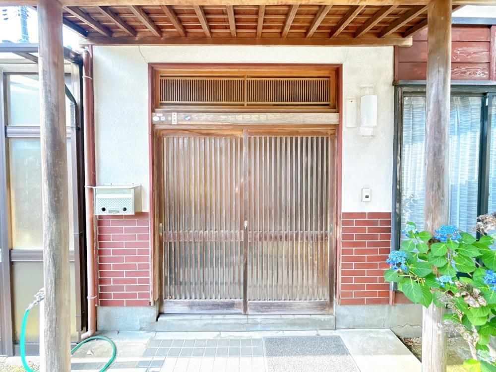 Renovated 4LDK House in Tsubame City, Niigata - Thumbnail 2