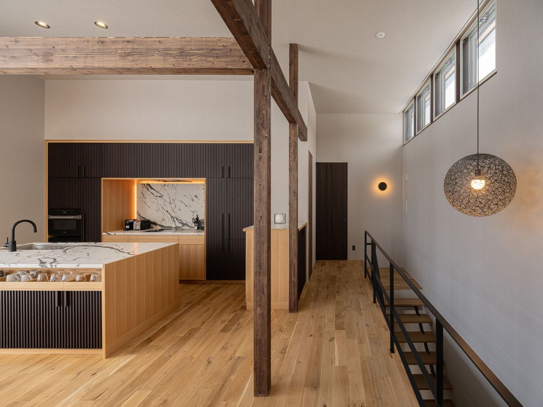 Suisetsu Niseko Villa B - Modern 4-Bedroom House in Soga - Thumbnail 3