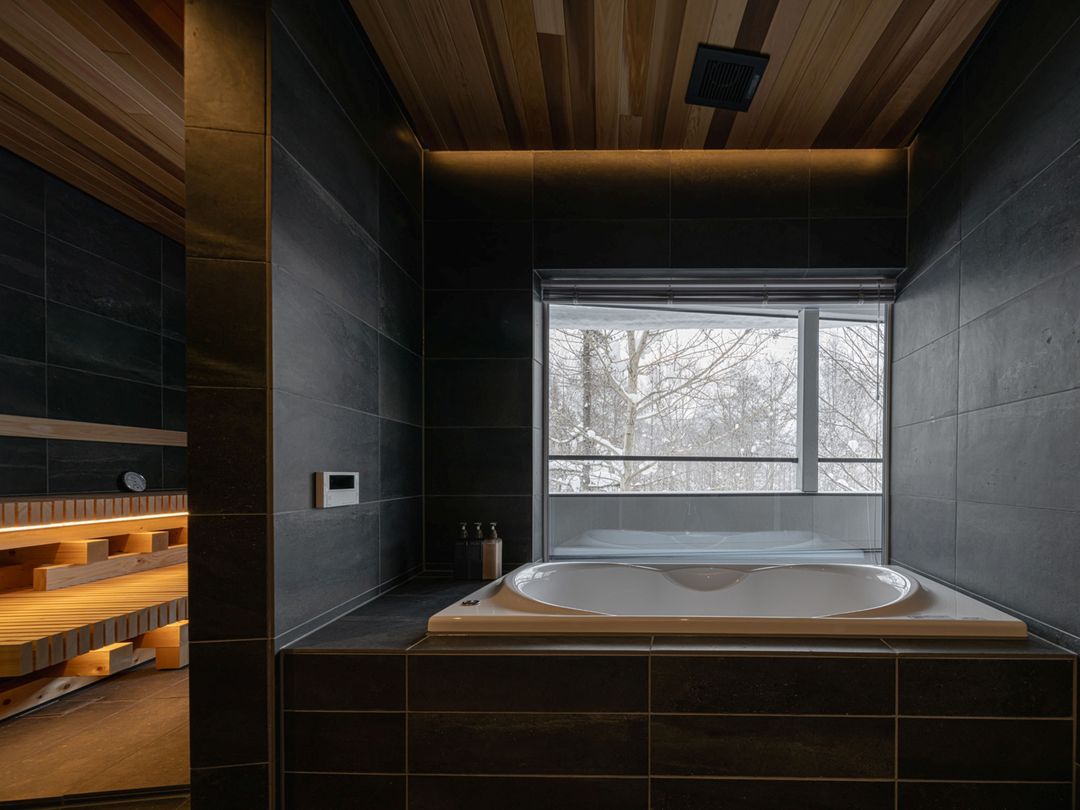 Suisetsu Niseko Villa B - Modern 4-Bedroom House in Soga - Thumbnail 4